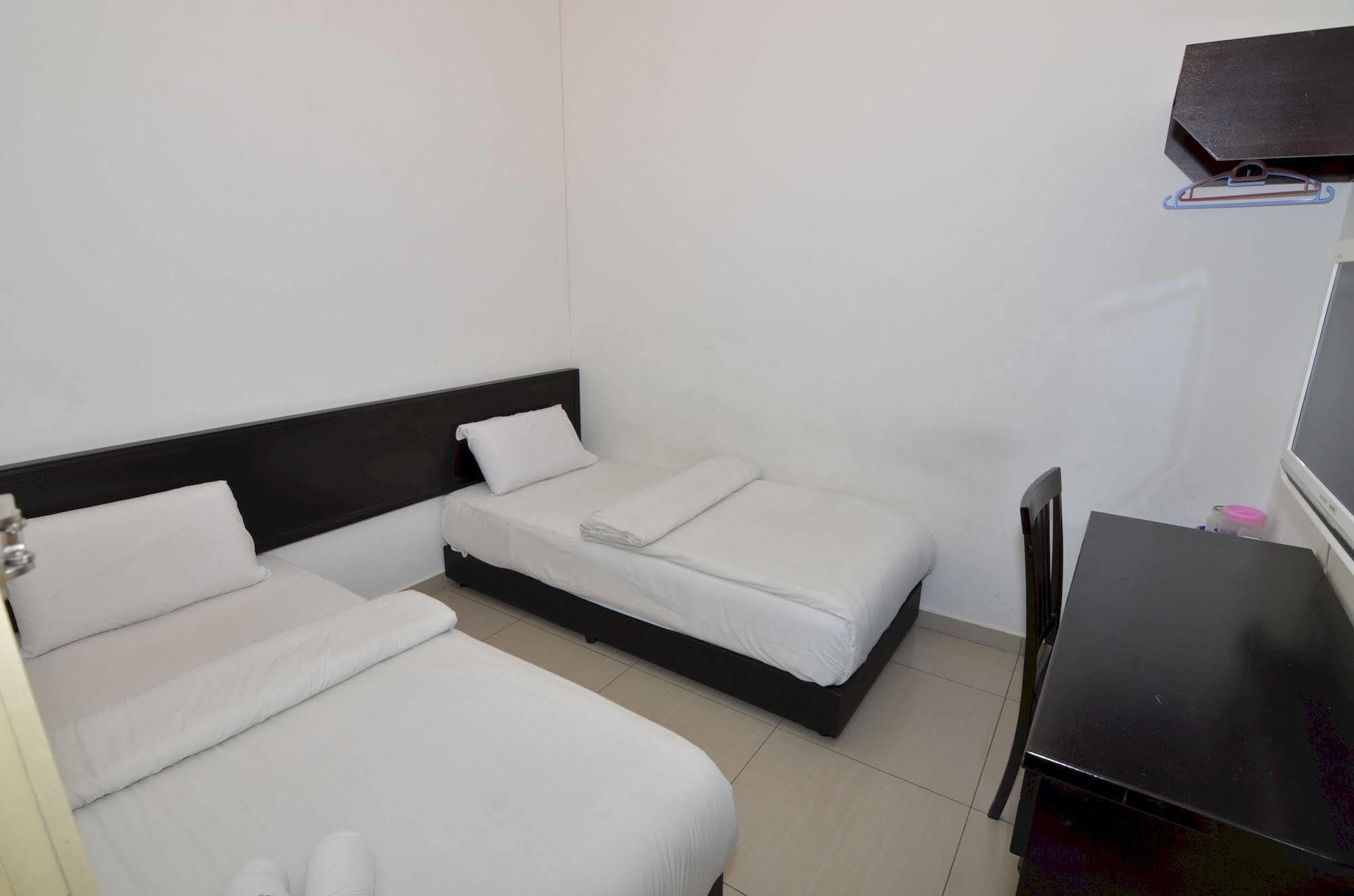 Hotel Alam Indi ยะโฮร์บาห์รู ภายนอก รูปภาพ